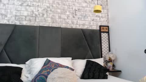 mila_adamss online show from 12-14-25, 11:04