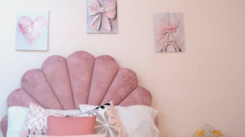 mila_adamss online show from 06-03-26, 10:51