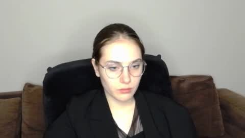 mila_keyy online show from 03-13-26, 08:37