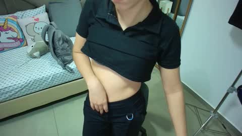 Milena  online show from 10-21-25, 10:05