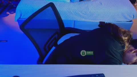 Milena  online show from 11-27-25, 11:12