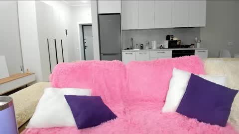 Lilli online show from 11-07-25, 12:32