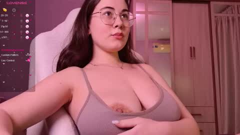 Mila 3 online show from 11-19-25, 11:32