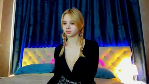 mila_kinor online show from 02-24-25, 04:49
