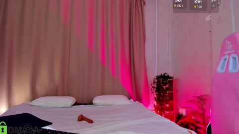 mila_kinor online show from 10-15-25, 01:06