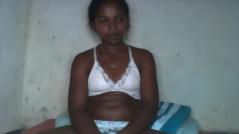 mila_lunah online show from 03-18-26, 06:44