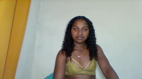 mila_lunah online show from 04-14-26, 03:29