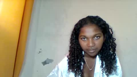 mila_lunah online show from 05-09-26, 04:28