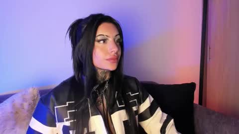 Snapshot of mila_monty__ chatting on 01-14-26, 09:26 online show from 01-14-26, 09:26