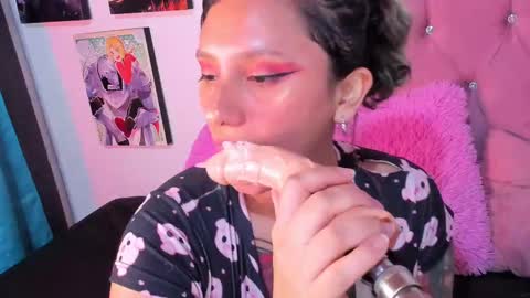Snapshot of mila_nixon01 chatting on 10-03-25, 04:53 MILA online show from 10-03-25, 04:53