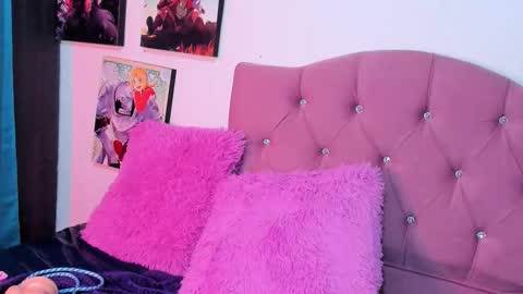 Snapshot of mila_nixon01 chatting on 10-19-25, 05:24 MILA online show from 10-19-25, 05:24