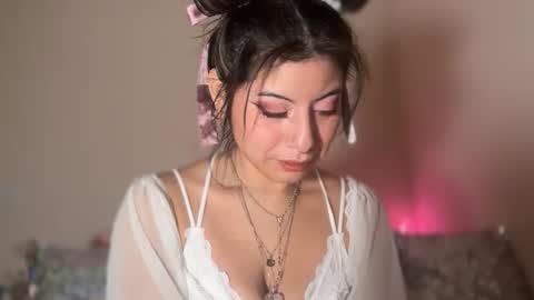 Snapshot of mila_quetzal chatting on 01-15-26, 07:06 Mila online show from 01-15-26, 07:06