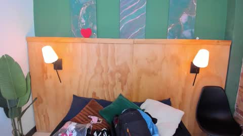 Mila and samy online show from 10-15-25, 12:05