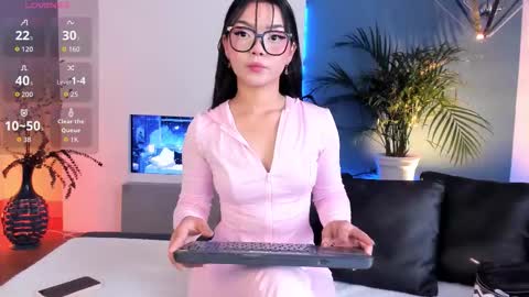 Mila online show from 10-09-25, 11:19