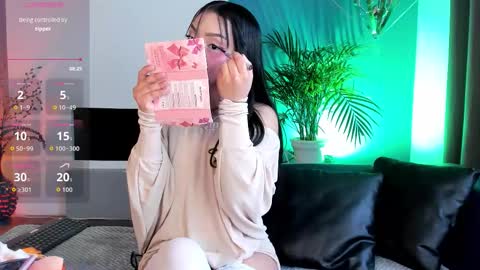 Mila online show from 10-19-25, 11:44