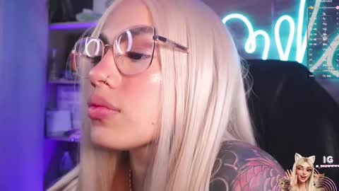 Snapshot of mila_snoow chatting on 05-15-26, 03:30 M I L A online show from 05-15-26, 03:30