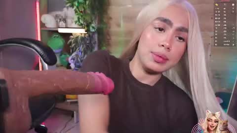 M I L A  online show from 07-15-26, 11:15