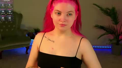 Snapshot of mila_taylorrr chatting on 06-18-26, 04:22 Lisa online show from 06-18-26, 04:22