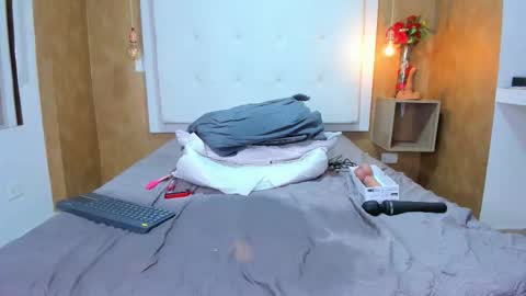          online show from 03-08-26, 02:04