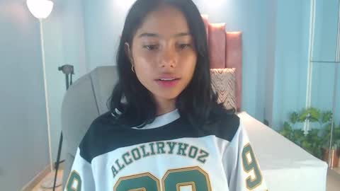 Snapshot of milaa_star chatting on 02-13-26, 03:02 milaa_star online show from 02-13-26, 03:02