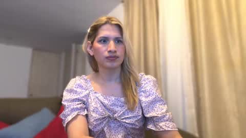 Mila Blossom online show from 12-22-25, 10:56