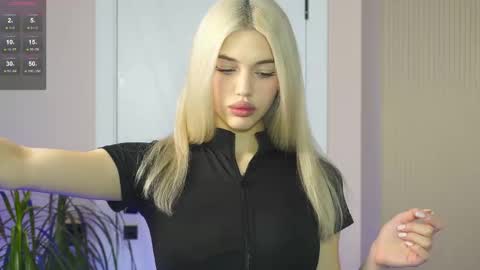 Mila and u can call me sweet bunny online show from 12-16-25, 10:20