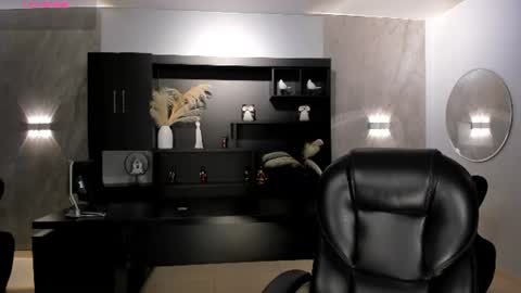 Mila online show from 06-11-26, 03:59