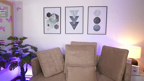 milacrave online show from 09-15-25, 11:43