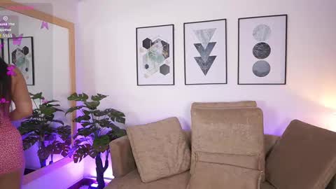 milacrave online show from 09-24-25, 11:35