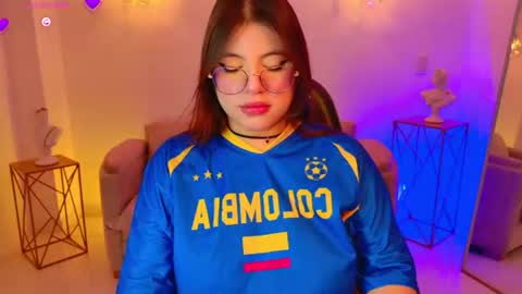 MilaCravee online show from 07-03-26, 02:34