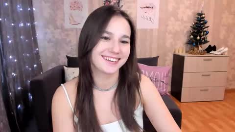 Snapshot of miladaisen chatting on 12-21-24, 11:33 MilaDaisen online show from 12-21-24, 11:33