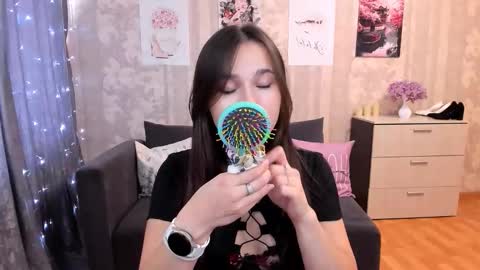 Snapshot of miladaisen chatting on 09-22-25, 11:34 MilaDaisen online show from 09-22-25, 11:34
