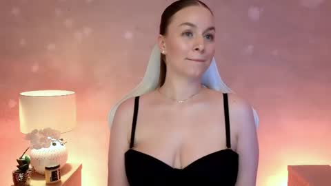 Mila Fleur online show from 08-03-26, 03:05