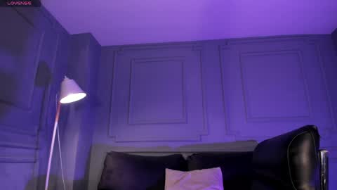 Mila  online show from 04-20-26, 11:35