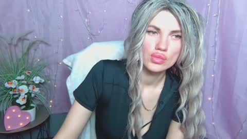 Milaloona online show from 04-18-26, 07:01