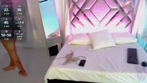 MilaMonroeXX online show from 06-21-26, 02:25