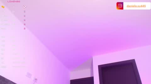 Sweet Milan online show from 10-21-25, 12:11