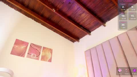 Milan  online show from 12-22-25, 11:51