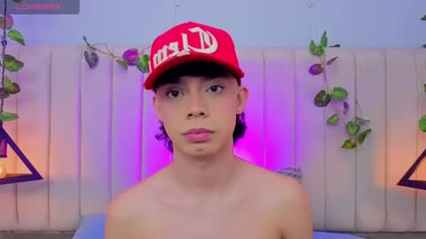 Snapshot of milan_zapata chatting on 06-10-26, 11:35 MILAN online show from 06-10-26, 11:35