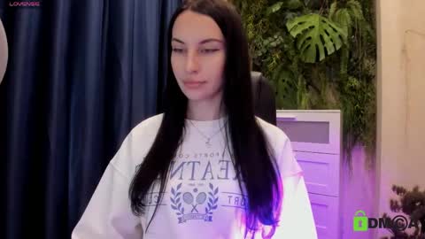 Milana online show from 06-01-26, 03:14