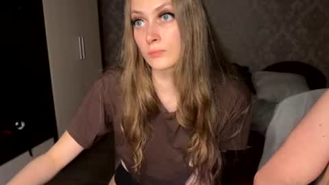 Snapshot of milana_sexwife chatting on 06-25-26, 11:20 Dan and Milana online show from 06-25-26, 11:20