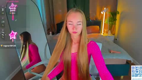 Snapshot of milana_sorrento chatting on 06-01-26, 01:07 Milana online show from 06-01-26, 01:07
