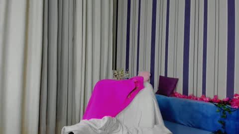 Snapshot of milanaalvis chatting on 11-08-25, 02:06 MilanaAlvis online show from 11-08-25, 02:06