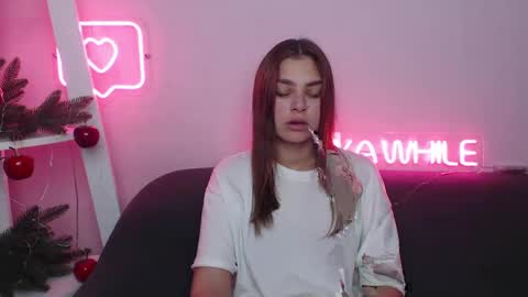 milanaangelas online show from 12-22-24, 10:49