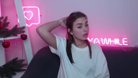 milanaangelas online show from 12-27-24, 10:45