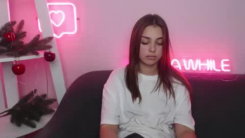 milanaangelas online show from 12-29-24, 10:56