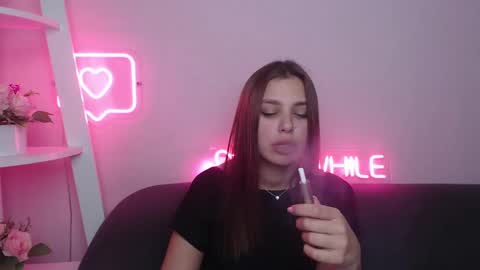 milanaangelas online show from 02-07-25, 05:07