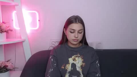 milanaangelas online show from 10-07-25, 07:55