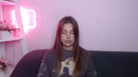 Snapshot of milanaangelas chatting on 07-11-26, 05:10 milanaangelas online show from 07-11-26, 05:10