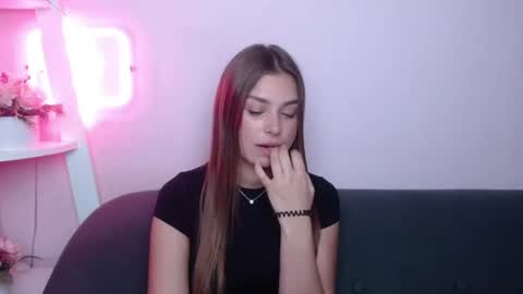 Snapshot of milanaangelas chatting on 07-16-26, 04:51 milanaangelas online show from 07-16-26, 04:51